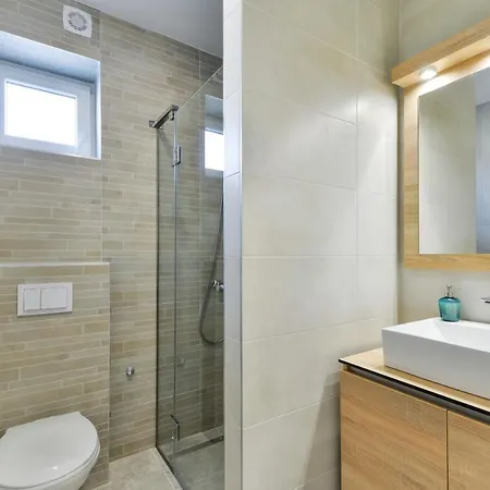 Mirakul Apartman Vir