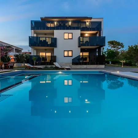 Apartment Mirakul