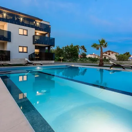 Mirakul Apartment
